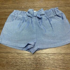 Chambray girls 24m elastic waist shorts
NWOT
